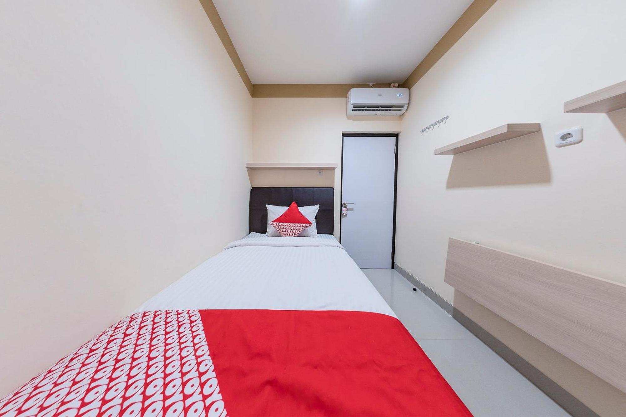 Oyo 478 Balcon Biru Hotell Jakarta Exteriör bild