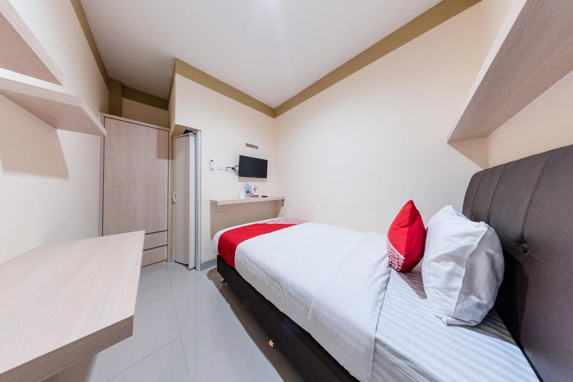 Oyo 478 Balcon Biru Hotell Jakarta Exteriör bild